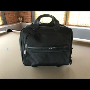 Tumi Laptop Briefcase Roller Bag - Expandable!